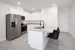 400 Preston Cv Dr, Saint Cloud, FL 34771 - Photo 4