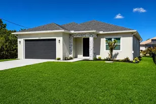 358 Albatross Rd, Rotonda West, FL 33947 - Photo 1