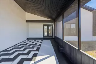 811 E Flag Ln, Kissimmee, FL 34759 - Photo 2