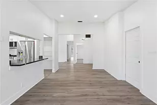 811 E Flag Ln, Kissimmee, FL 34759 - Photo 8