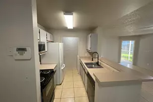 6100 Westgate Dr, Orlando, FL 32835 - Photo 10