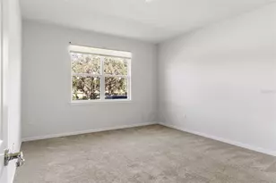 36887 Highland Mdws Ct, Zephyrhills, FL 33542 - Photo 16