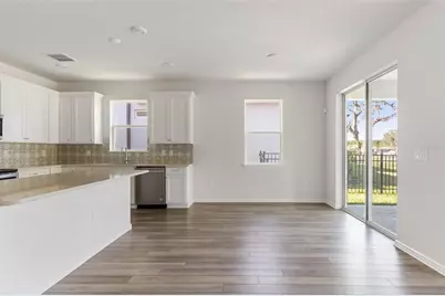 36887 Highland Meadows Court, Zephyrhills, FL 33542 - Photo 12