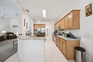 1648 Northampton Dr, Davenport, FL 33897 - Photo 8