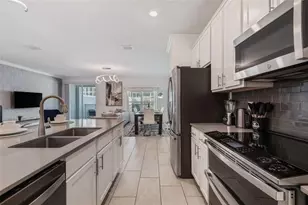 1070 Splash Shot Pl, Davenport, FL 33896 - Photo 14