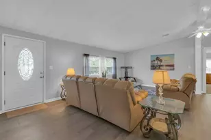 1631 Foxway Dr, Lakeland, FL 33810 - Photo 4