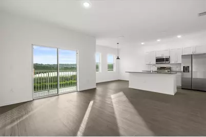 925 Lakefront Village Drive, Clermont, FL 34711 - Photo 4