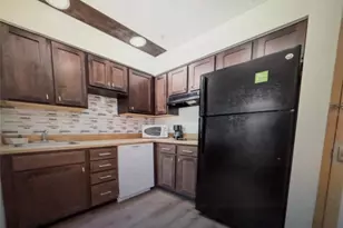 8303 Palm Pkwy, Orlando, FL 32836 - Photo 4