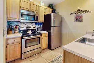 4007 Venetian Bay Dr, Kissimmee, FL 34741 - Photo 10