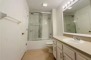 207 Golden Pond Ct, Valrico, FL 33594 - Photo 14