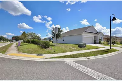 492 Pinecrest Loop, Davenport, FL 33837 - Photo 4