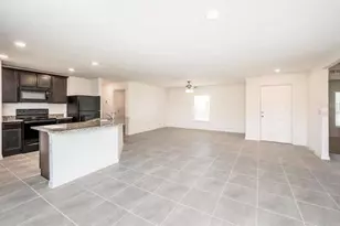 241 Gladiola Ct, Kissimmee, FL 34759 - Photo 4