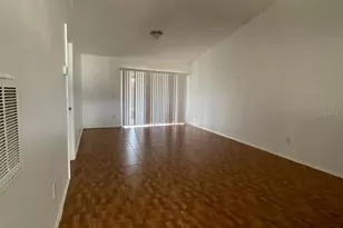 48 Silver Falls Cir, Kissimmee, FL 34743 - Photo 2