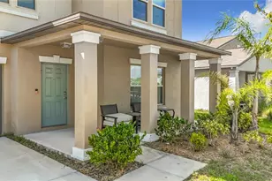 1511 Tiger Tooth Pl, Ruskin, FL 33570 - Photo 4