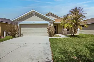 2709 Lucas Lakes Ln, Kissimmee, FL 34744 - Photo 2