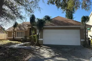 7736 Rollingridge Ct, Orlando, FL 32835 - Photo 2