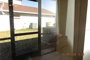 185 Seabreeze Cir, Kissimmee, FL 34743 - Photo 8