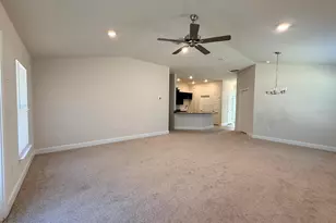 910 Hudson Valley Dr, Kissimmee, FL 34759 - Photo 8