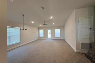 910 Hudson Valley Dr, Kissimmee, FL 34759 - Photo 6