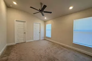910 Hudson Valley Dr, Kissimmee, FL 34759 - Photo 12