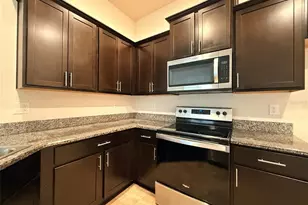 910 Hudson Valley Dr, Kissimmee, FL 34759 - Photo 10