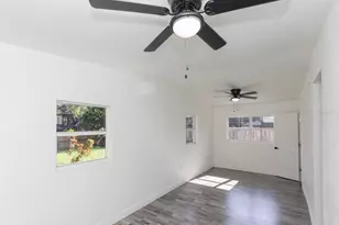 913 Buckwood Dr, Orlando, FL 32806 - Photo 38