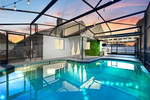 2605 Hawthorne Ln, Kissimmee, FL 34743 - Photo 2