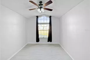 2605 Hawthorne Ln, Kissimmee, FL 34743 - Photo 14