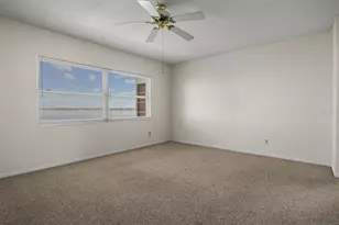 2131 Lakeview Dr, Sebring, FL 33870 - Photo 12