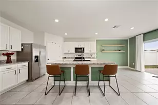 740 Squires Grove Dr, Winter Haven, FL 33880 - Photo 8