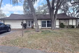 107 Elm Square N, Lakeland, FL 33813 - Photo 1