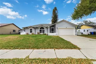 1228 Beth Ln, Saint Cloud, FL 34772 - Photo 2