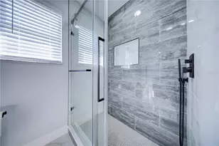 2851 Sweetspire Cir, Kissimmee, FL 34746 - Photo 36