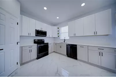 2851 Sweetspire Circle, Kissimmee, FL 34746 - Photo 16