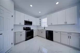 2851 Sweetspire Cir, Kissimmee, FL 34746 - Photo 16