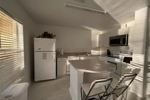 2833 Club Cortile Cir, Kissimmee, FL 34746 - Photo 4