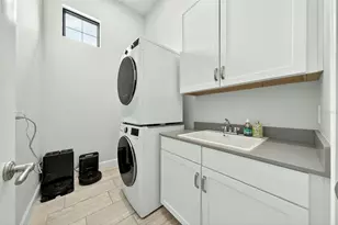 8317 Via Vittoria Way, Orlando, FL 32819 - Photo 16