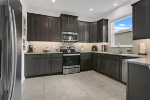 2009 Napoli Dr, Saint Cloud, FL 34771 - Photo 4