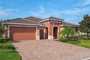 819 San Raphael St, Kissimmee, FL 34759 - Photo 2