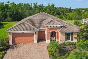 819 San Raphael St, Kissimmee, FL 34759 - Photo 4