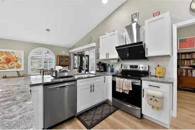 4667 Hamlets Grove Drive, Sarasota, FL 34235 - Photo 12