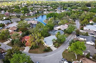 4667 Hamlets Grv Dr, Sarasota, FL 34235 - Photo 30