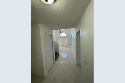 198 N Lake Court, Kissimmee, FL 34743 - Photo 10