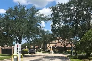 13838 Fairway Island Dr, Orlando, FL 32837 - Photo 2