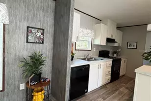 10055 W Ohio Dr, Crystal River, FL 34428 - Photo 10