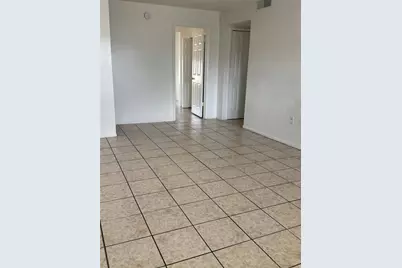 828 Sky Lake Circle #D, Orlando, FL 32809 - Photo 4