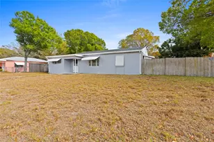 1014 S 7th St, Fort Pierce, FL 34950 - Photo 2