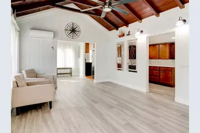 425 N Oleander Avenue, Daytona Beach, FL 32118 - Photo 2