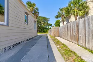 425 N Oleander Ave, Daytona Beach, FL 32118 - Photo 18