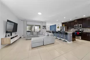 454 Annabelle Way, Davenport, FL 33837 - Photo 4